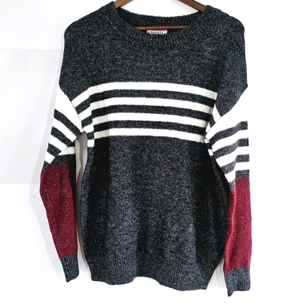 NWT Andree By Unit Gray Striped Crew Neck Ribbed Knit Women's Sweater Size S